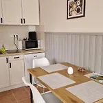 Silence Apartmanhaz Privatunterkunft