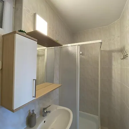 Homestay Silence Apartmanhaz *