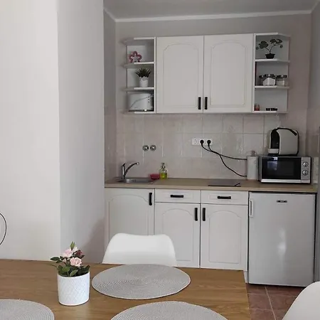 Silence Apartmanhaz