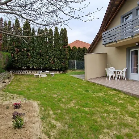 Homestay Silence Apartmanhaz Zalakaros