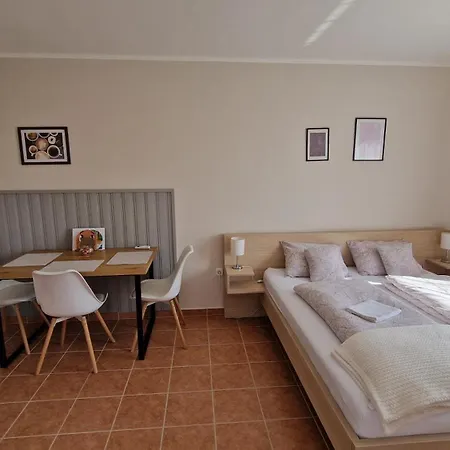 Silence Apartmanhaz *