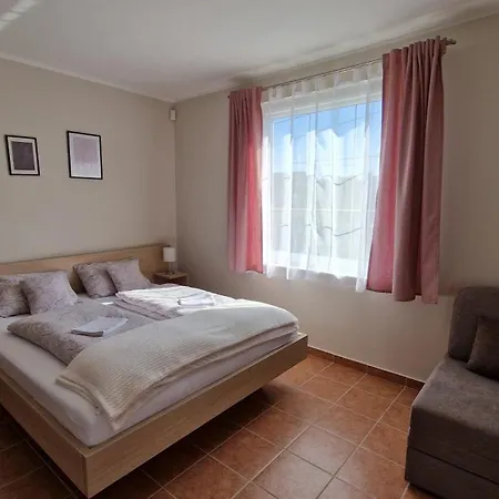 Silence Apartmanhaz Homestay Zalakaros
