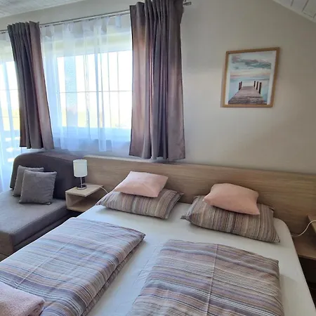 Silence Apartmanhaz Rum i privatbostad *