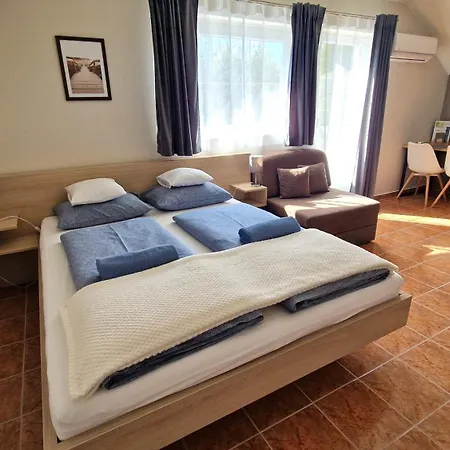 Homestay Silence Apartmanhaz *