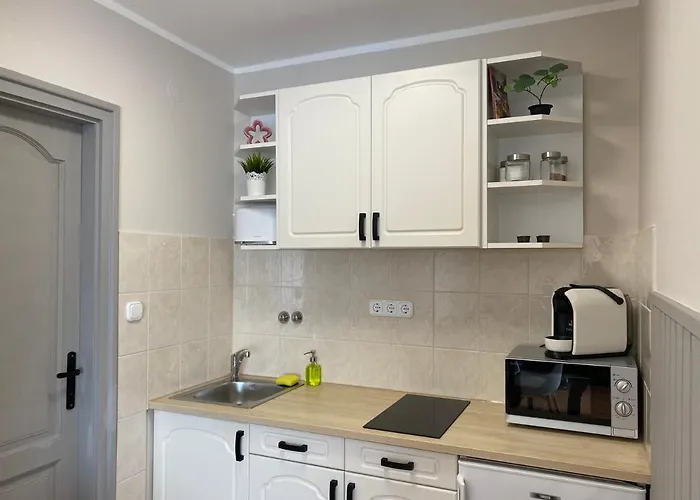 Silence Apartmanhaz Privatunterkunft