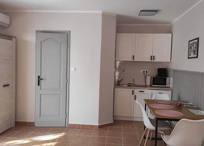 בית אירוח Silence Apartmanhaz