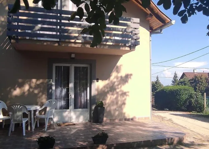 בית אירוח Silence Apartmanhaz *