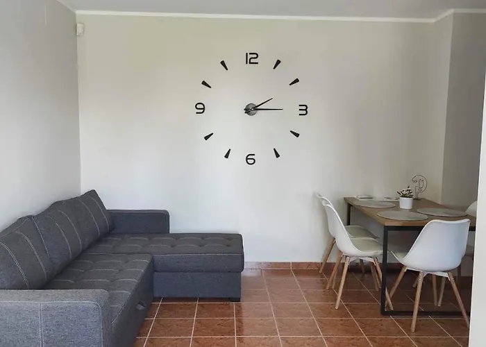 Silence Apartmanhaz בית אירוח *